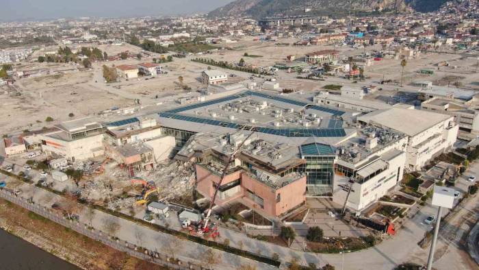 Hatay’ın 150 Milyon Dolarlık Yatırımıydı, Yıkımına Başlandı