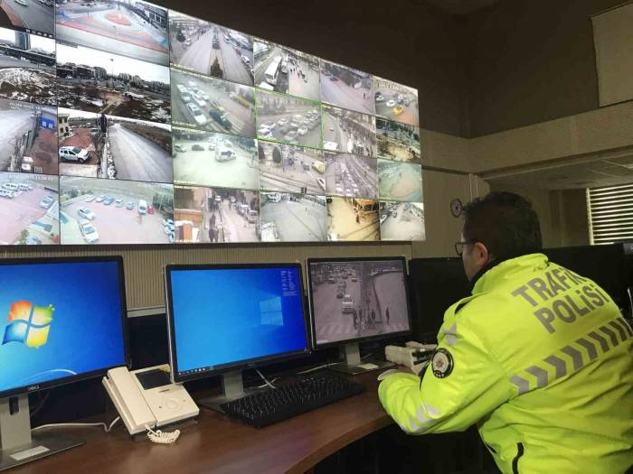 Denetimlerde Kamera Sistemleriyle Trafik Güvenliği En Üst Noktaya Çıkartılıyor