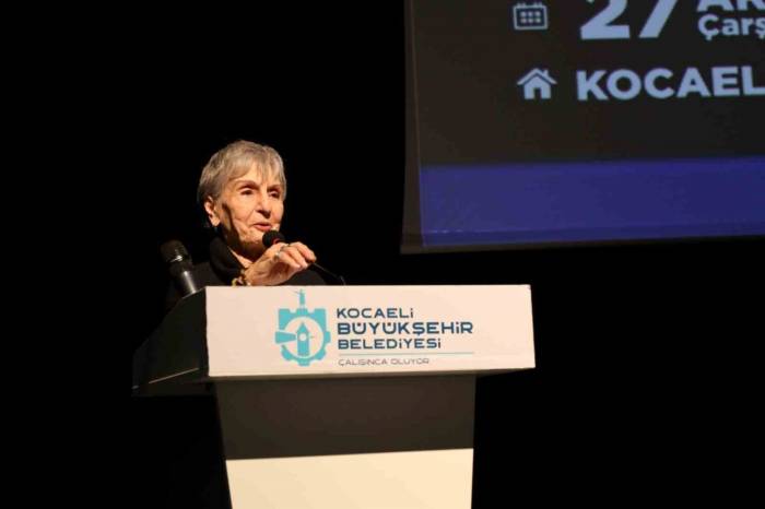 Mehmet Akif’in Torunundan Gençlere: "Mehmet Akif’i Anlamak İçin Safahat’ı Okumak Lazım"