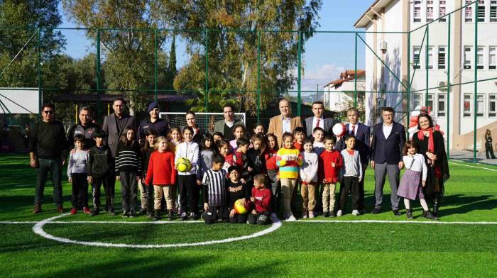 Ortaca’da Halı Sahalar Açılıyor