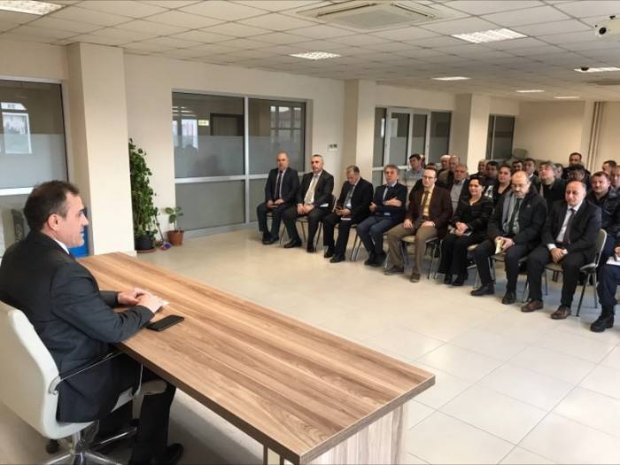 Burhaniye Kaymakamı Memiş, Muhtarlarla Toplantı Yaptı