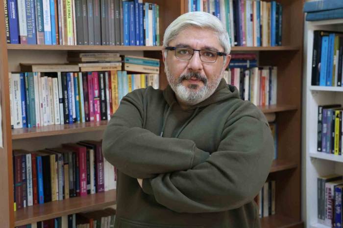 Güvenlik Güçlerine ’sosyal Medya Paylaşımı’ Uyarısı: "Bu Paylaşımlar Açık Kaynak İstihbaratında Kullanılıyor Olabilir"