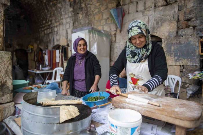 Tarihi Taşhan, Mutlu Üretici Kadınlara Ev Sahipliği Yaptı