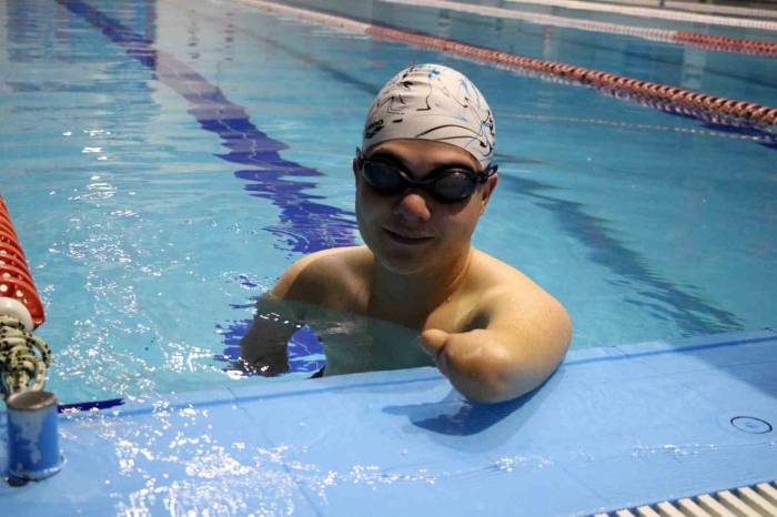 Milli Takım Kampına Davet Edilen Paralimpik Sporcular, Şampiyonluk İçin Kulaç Atıyor