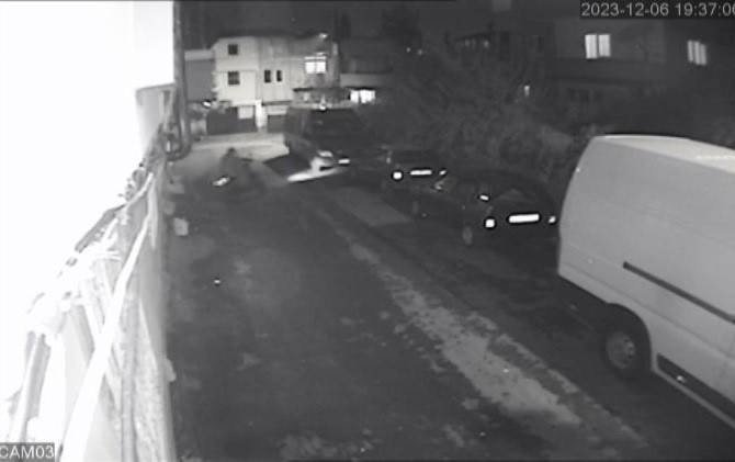 Güvenlik Kameralarını Umursamayıp Hırsızlık Yaptı