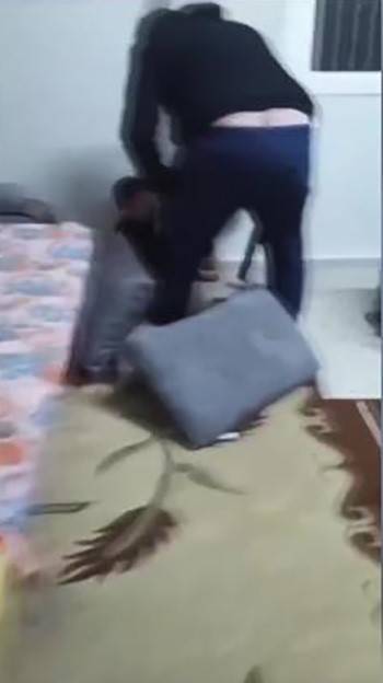 Babadan Çocuğa Kemerli İşkence Kamerada