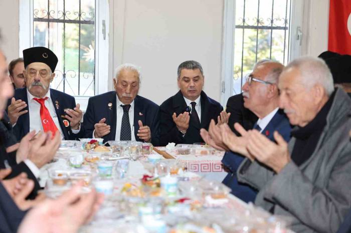 Gölbaşı’nda Şehitler İçin Mevlit Programı Düzenlendi