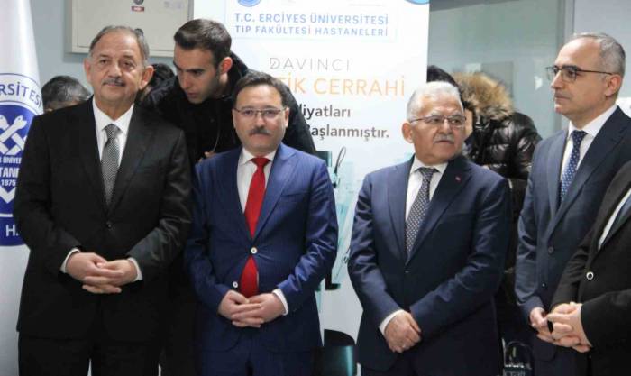 Erü’de "Da Vinci" Robotik Cerrahi Cihazı Törenle Açıldı