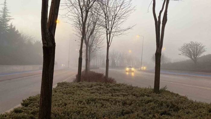 Konya’da Sabah Saatlerinde Sis Etkili Oldu