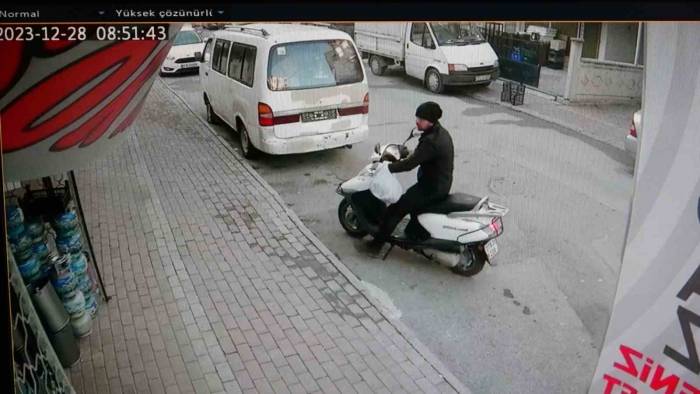 Anahtarını Üzerinde Bıraktığı 75 Bin Tl’lik Motosikleti Çalındı