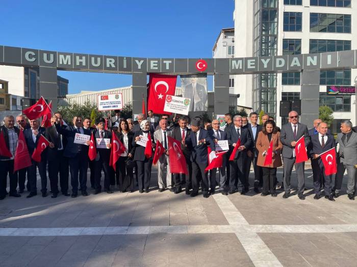 Osmaniye’de Gazi Ve Şehit Aileleri Şehitleri Andı