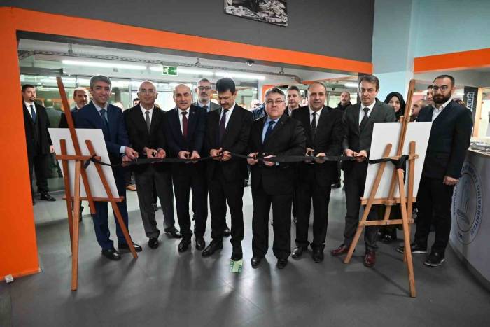 Zbeü’de ‘Özgür Filistin’ Temalı Sergi Düzenlendi