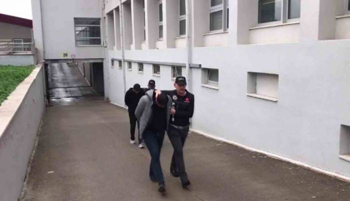 Adana’da Operasyonda Yakalanan 4 Torbacı Tutuklandı