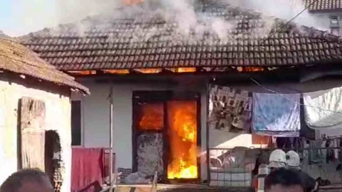 Sobadan Çıkan Yangın Evi Küle Çevirdi