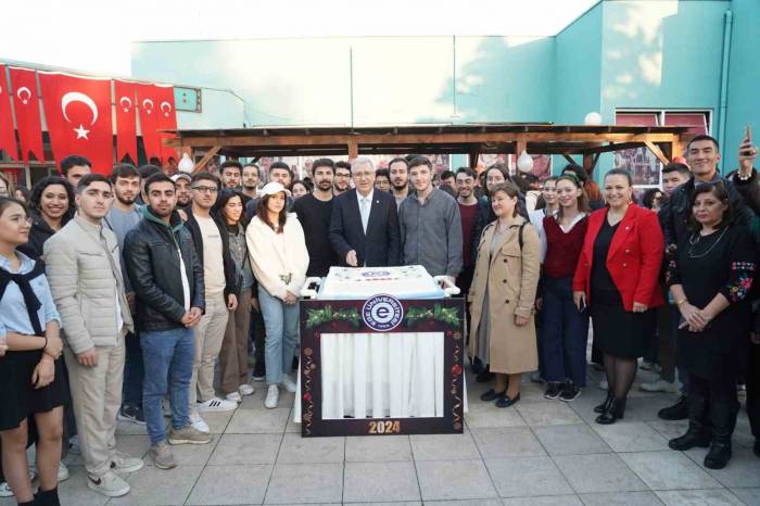 Rektör Prof. Dr. Budak, Ege Üniversitesi Ailesinin Yeni Yılını Kutladı