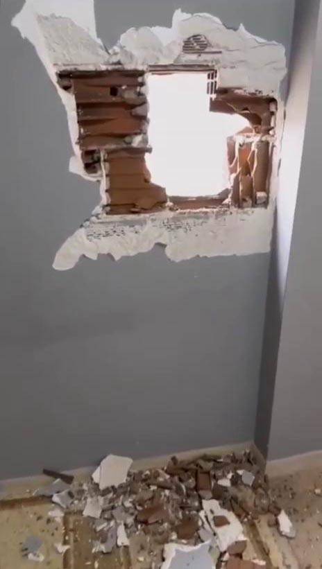 Hasarlı Binayı Yıkarken Sağlam Binaya Zarar Verdiler