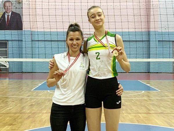 14 Yaşındaki Voleybolcuya U-18 Milli Takım Daveti