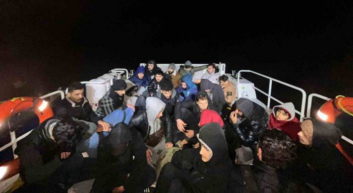 Yunanistan’ın Ölüme İttiği 57 Düzensiz Göçmen Kurtarıldı