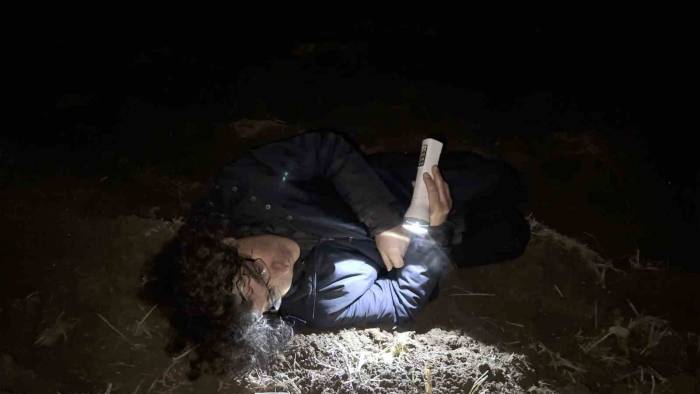 Dekan Depreme Böyle Dikkat Çekti!