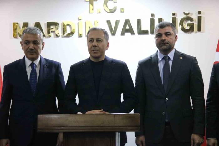 İçişleri Bakanı Yerlikaya: "Yeni Yılı Karşılayacağımız Bu Gece Bütün Arkadaşlarımızla Beraber Tedbirler Aldık"