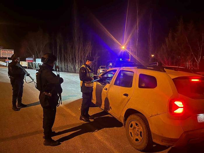 Kahramanmaraş’ta Jandarmadan Yılbaşı Uygulaması