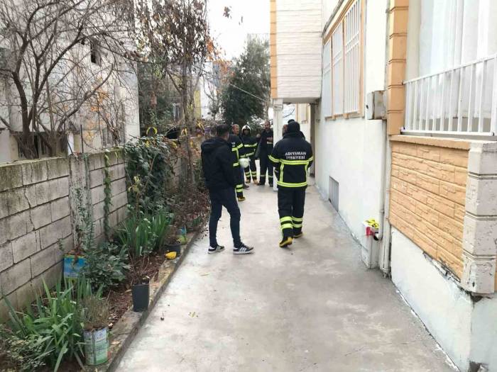 Evde Çıkan Yangın Korkuttu