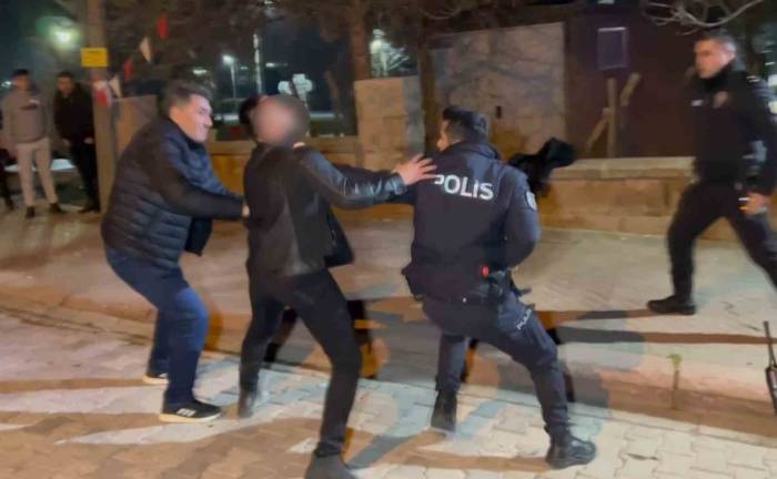 Yeni Yılın İlk Saatlerinde Aksaray’daki Hareketli Dakikalar Kamerada