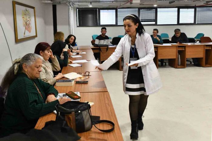 Abb’den Gençlere İngilizce Eğitimi