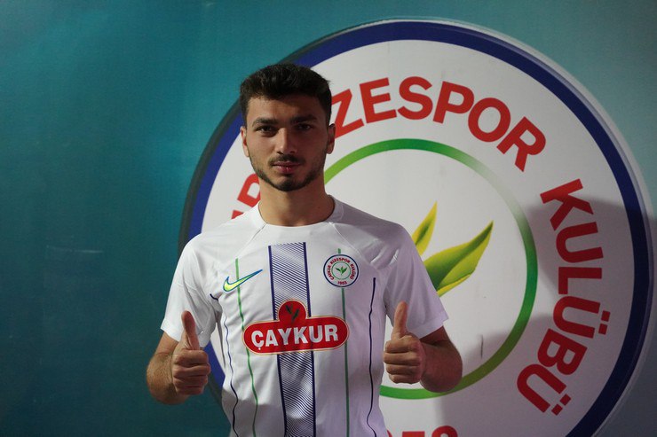 caykur-rizespor-remzi-kolcuoglu-ile-profesyonel-sozlesme-imzaladi-2.jpg