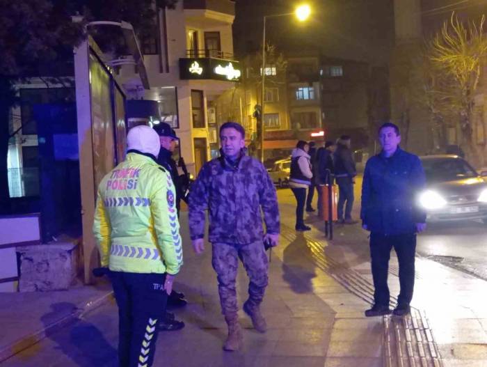 Emniyet Müdürü Pehlivan, Polisler Ve Vatandaşların Yeni Yılı Kutladı