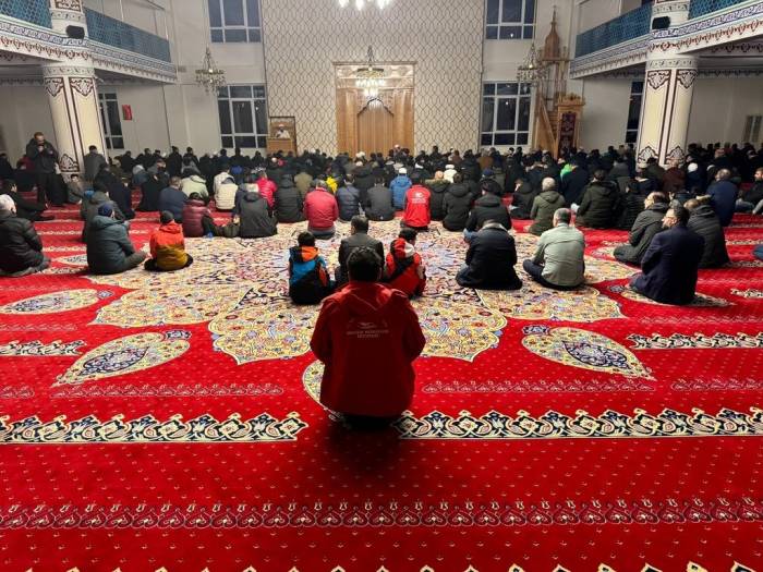 Dualar Şehitlerimiz İçin Yapıldı