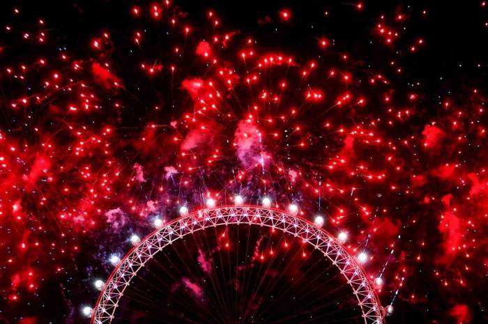 İngiltere Yeni Yıla “Merhaba” Dedi