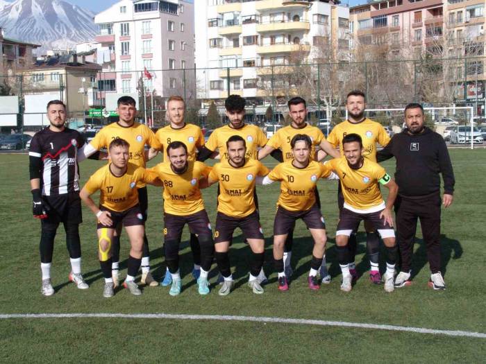 Kayseri 1. Amatör Küme: Sindelhöyükspor: 1 - E.m. Döğerspor: 3