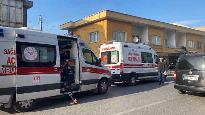 Husumetlilerine Ateş Açtılar, Yoldan Geçenleri De Vurdular