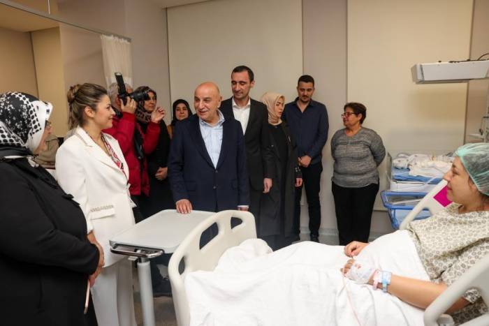 Keçiören Belediye Başkanı Altınok 2024’ü Yenidoğan Bebeklerle Karşıladı