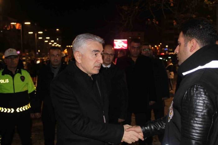 Emniyet Müdürü Yılbaşında Sokağa İndi