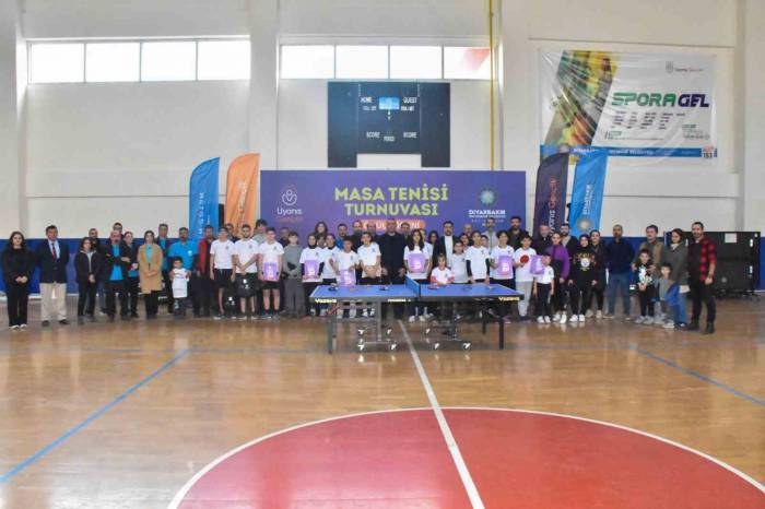 Dbb, Masa Tenisi Turnuvası Düzenledi