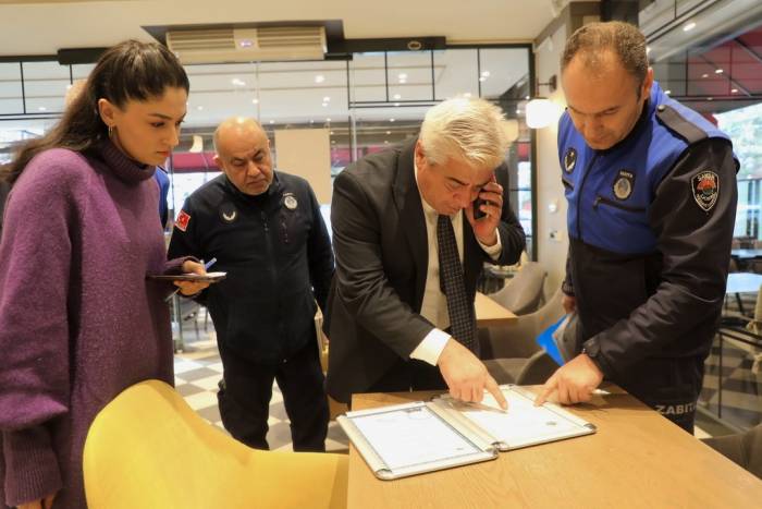 Zabıtadan Kafe Ve Restoranlara ’etiket’ Denetimi