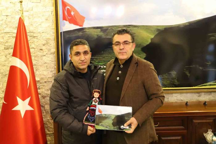 Başkan Demir, Ödül Alan Gazetecilerle Bir Araya Geldi