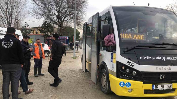 Durak Harici Durmayan Şoföre Bıçaklı Saldırı