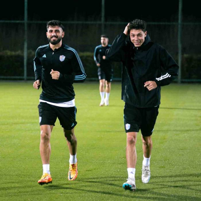 Erzurumspor Fk Antalya’da Kampa Girdi