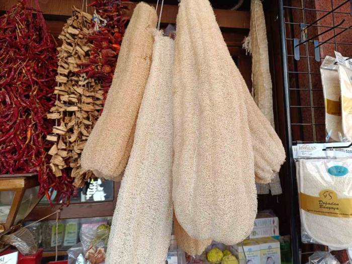 Mutfaklarda Bulaşık Süngeri Yerine Kabak Lifi Kullanımı Yaygınlaşıyor