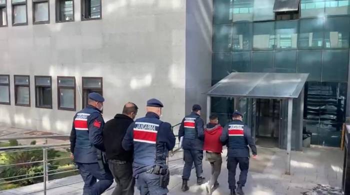 Kamu Kurumundan Hırsızlık Yapan 2 Şüpheli Yakalandı