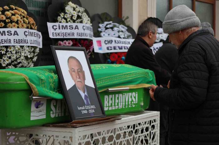 Chp Meclis Üyesi Özgürel Toprağa Verildi