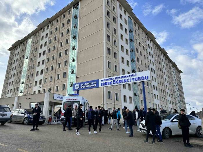 Eski Biber Gazları İnfilak Etti, Üniversite Öğrencileri Büyük Panik Yaşadı