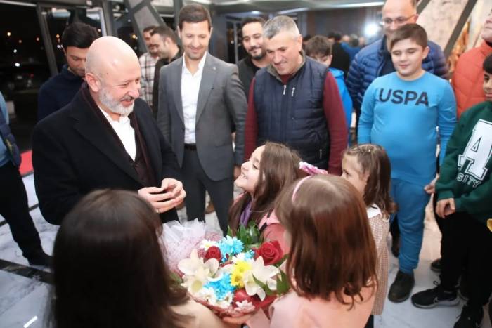 Başkan Çolakbayrakdar’dan Seyrani’ye Sosyal Tesis, Pazar Yeri Ve Yeni Park Müjdesi