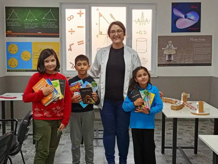 Matematik Müzesi’nde Çocuklar Kitap Okudu