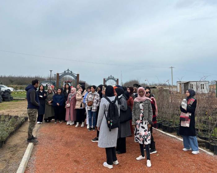 Üniversiteli Gençler Şehrin Güzelliklerini Keşfediyor