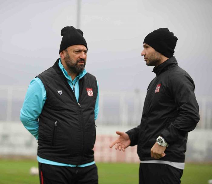 Sivasspor’da Kayserispor Mesaisi Sürüyor