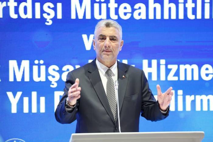 Bakan Bolat: “Türk Müteahhitlerinin Barcelona Stadyumunu Yenileme Projesi Semboldür”